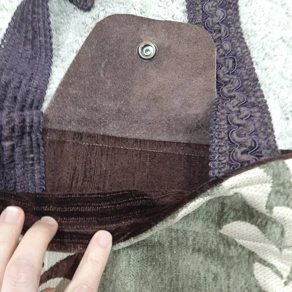 Vintage boho velvet and leather bag with embroidered strap - Picture 10 of 13